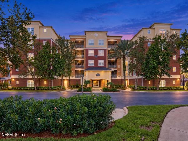 4480 DEERWOOD LAKE Parkway, Unit 243, Jacksonville, FL 32216