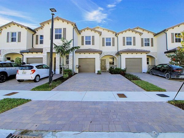 2873 SE 24th Ave , Homestead, FL 33035