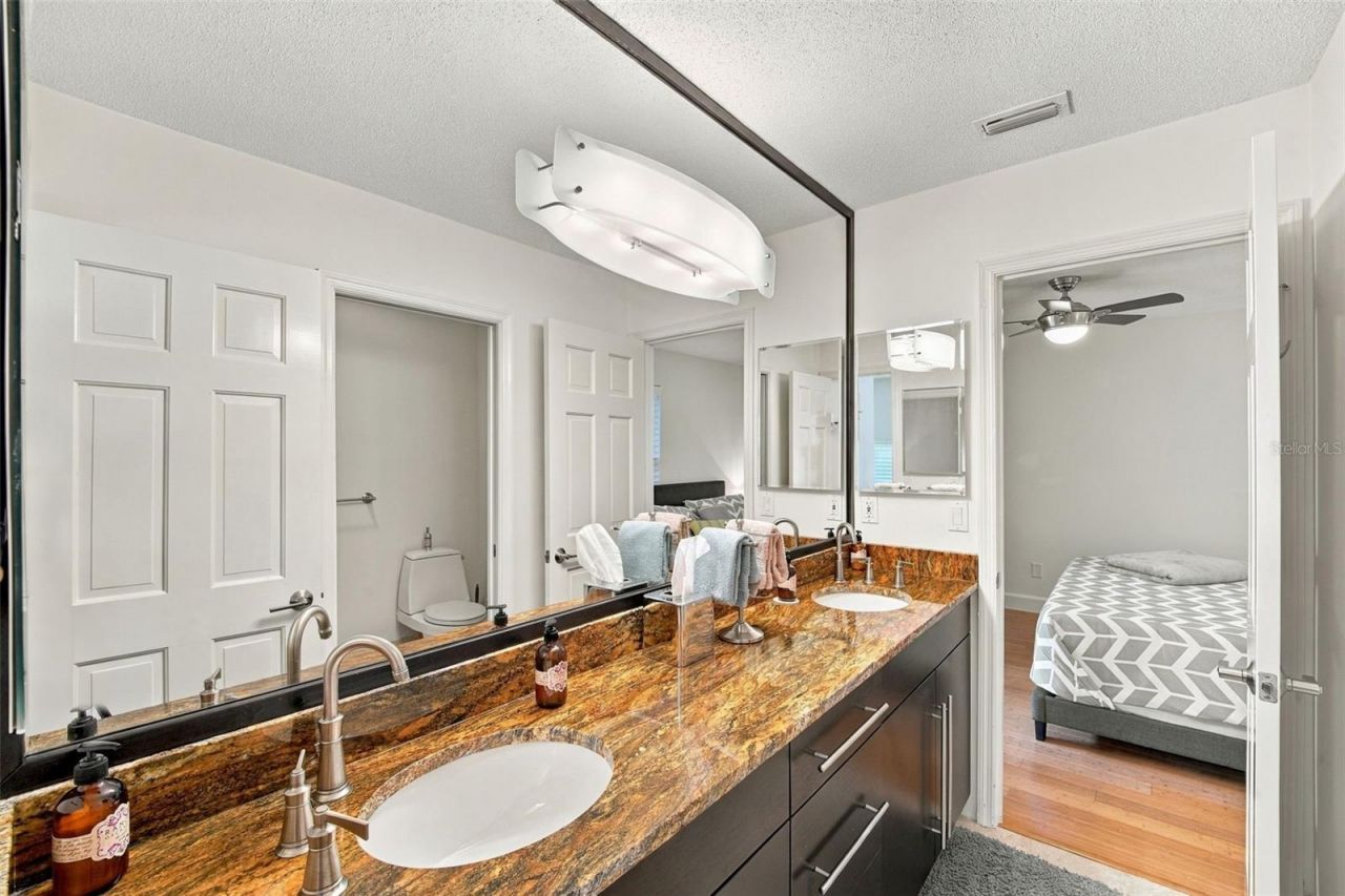 2586 E Spruce Creek Boulevard, Port Orange, FL 32128 Photo