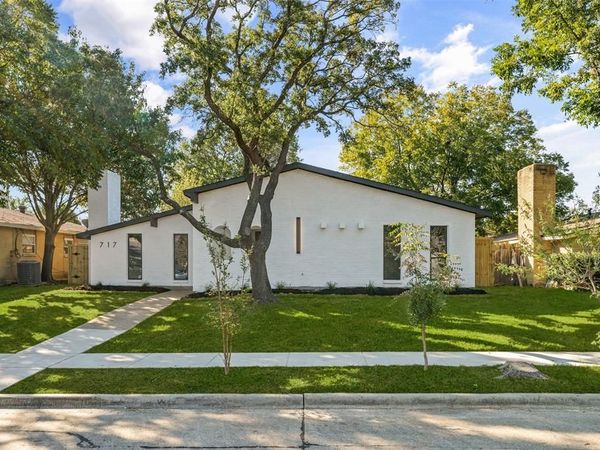 717 Bluebonnet Drive, Grand Prairie, TX 75052