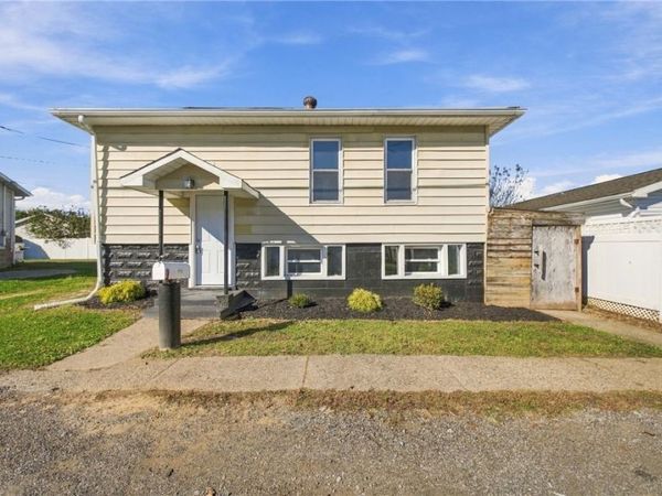 812 Clement Avenue, Unit 1/2, Belpre, OH 45714