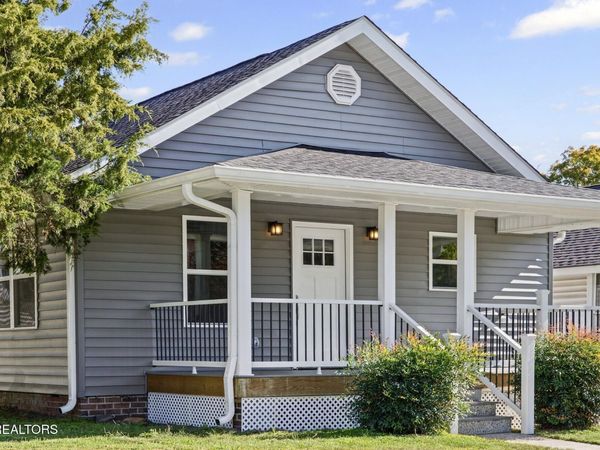 222 Morgan Ave, Harriman, TN 37748