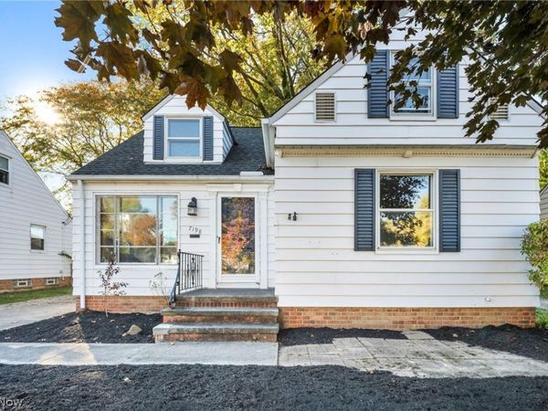 7198 Greenleaf Avenue , Parma, OH 44130