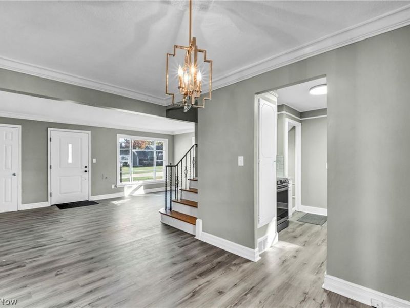 7198 Greenleaf Avenue, Parma, OH 44130 Photo 11