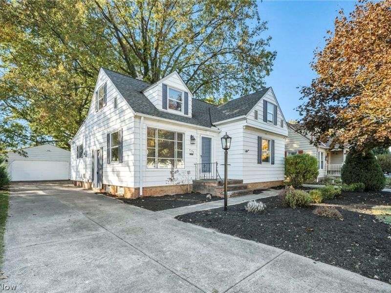 7198 Greenleaf Avenue, Parma, OH 44130 Photo 2