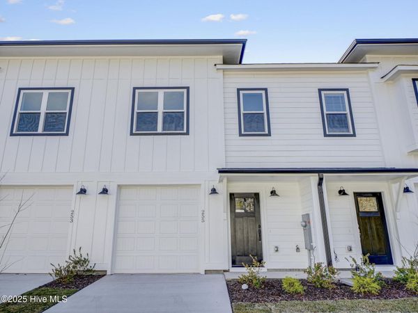 255 Townhome Lane, Southern Pines, NC 28387