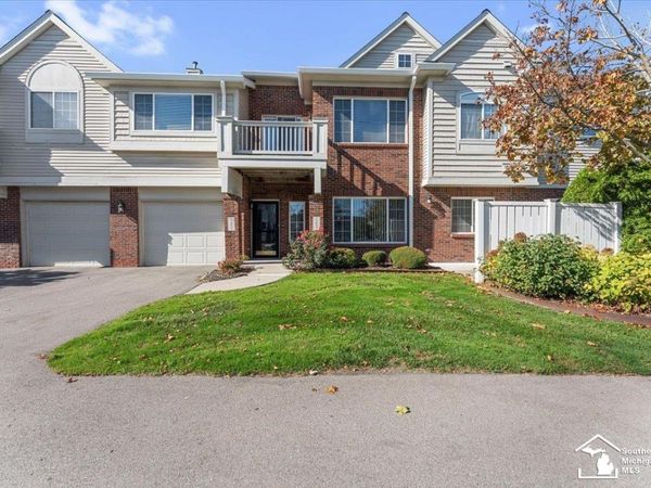 23033 Fairlane Boulevard, Woodhaven, MI 48183