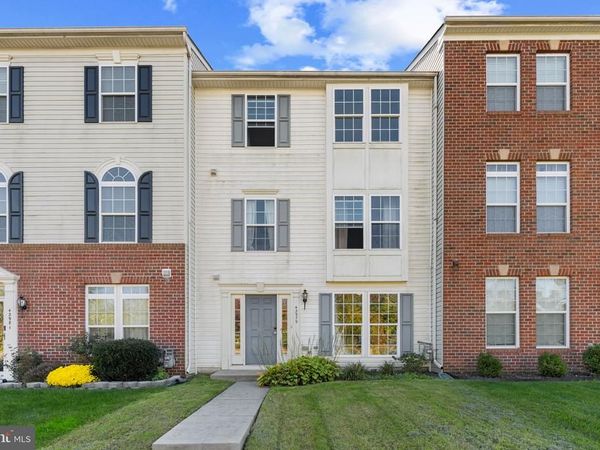 42979 EDGEWATER STREET, CHANTILLY, VA 20152