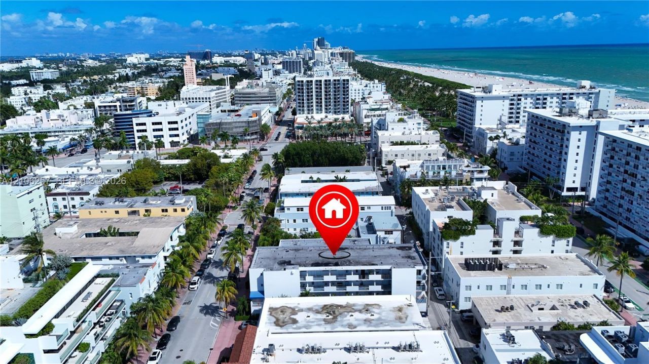 335 Collins, Unit 203, Miami Beach, FL 33139 Photo