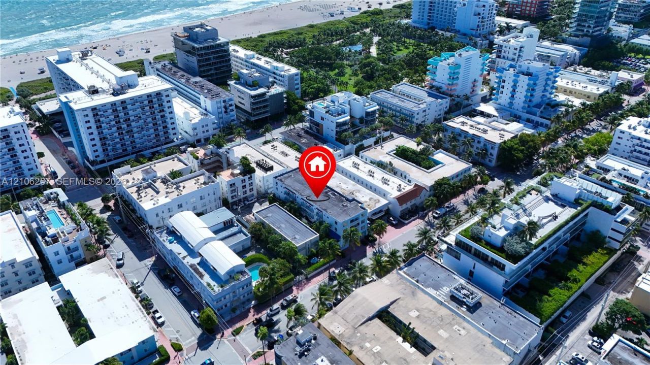 335 Collins, Unit 203, Miami Beach, FL 33139 Photo