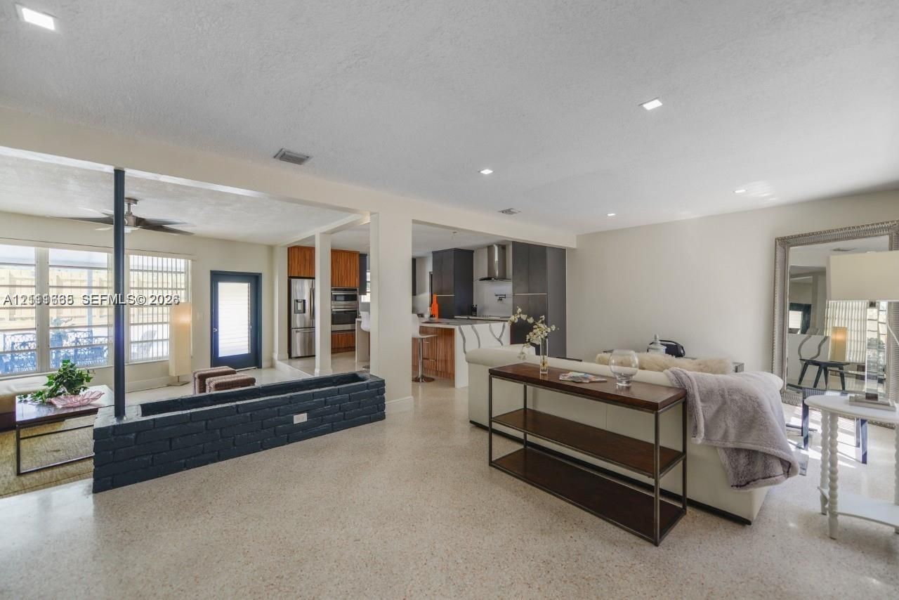 12520 NE Miami Pl , North Miami, FL 33161 Photo
