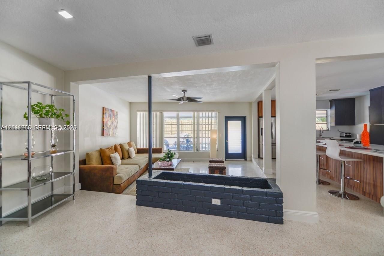 12520 NE Miami Pl , North Miami, FL 33161 Photo