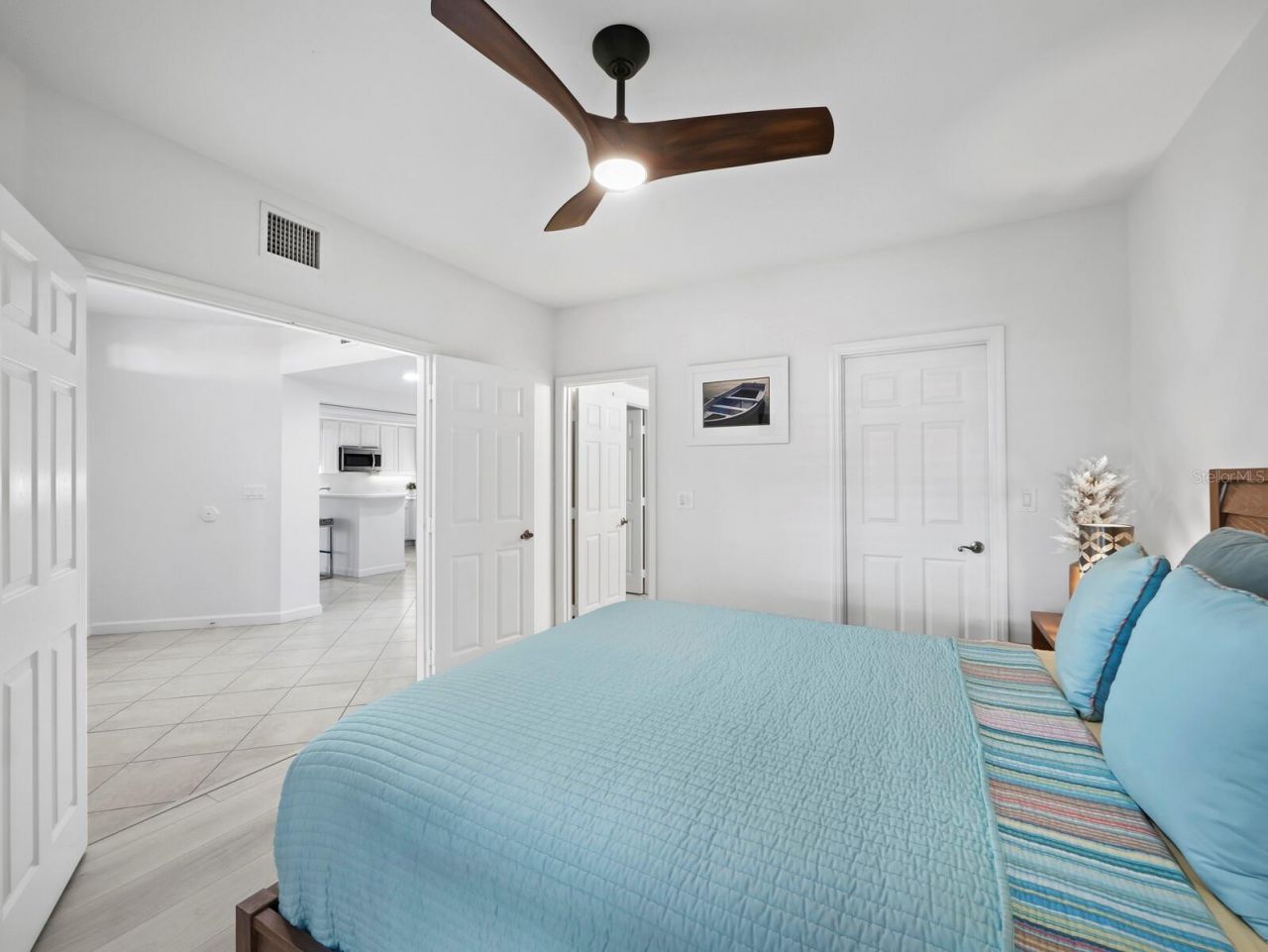 1260 Dolphin Bay Way, Unit 203, Sarasota, FL 34242 Photo