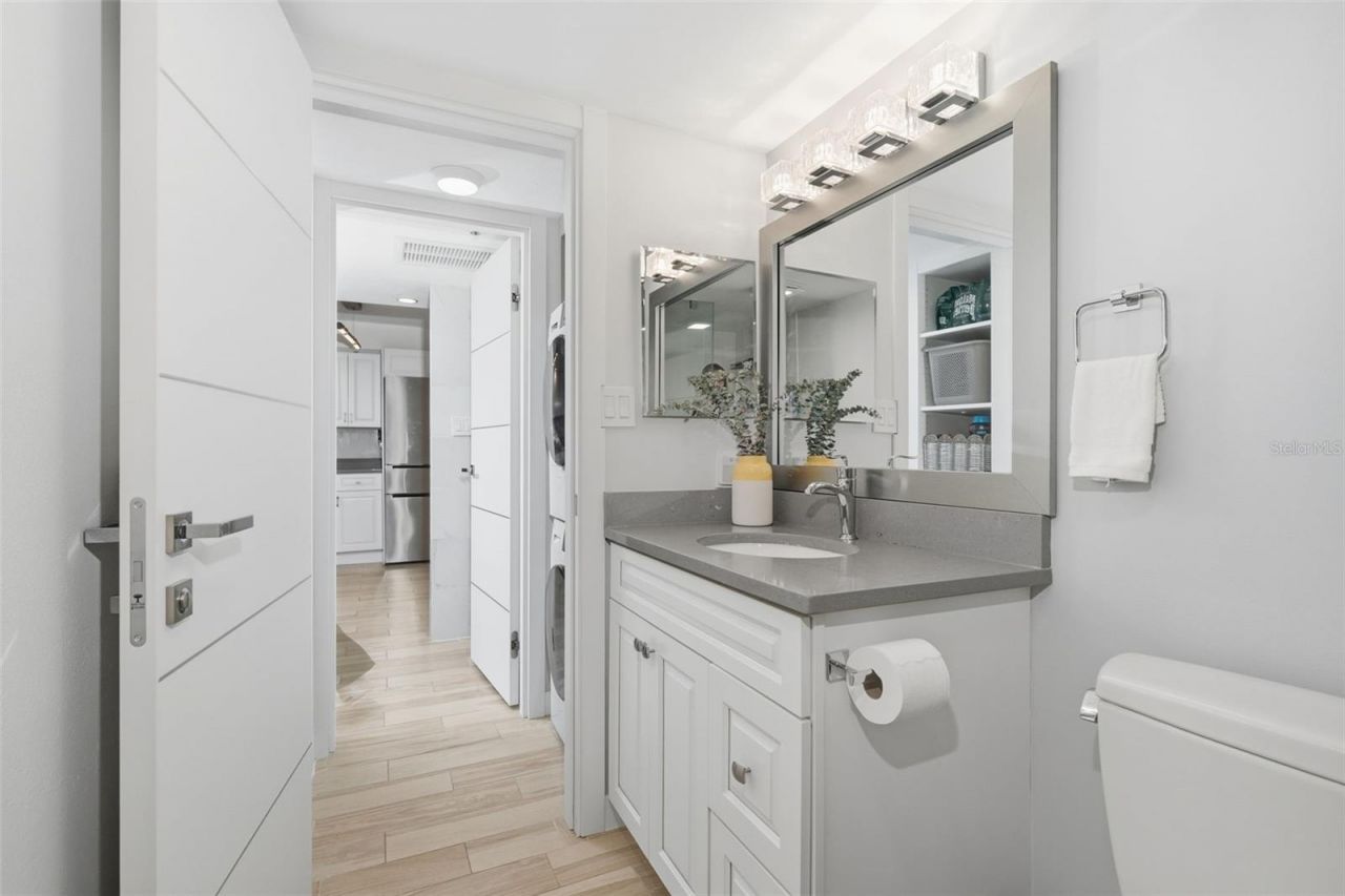 101 S Gulfstream Avenue , Unit 5G, Sarasota, FL 34236 Photo