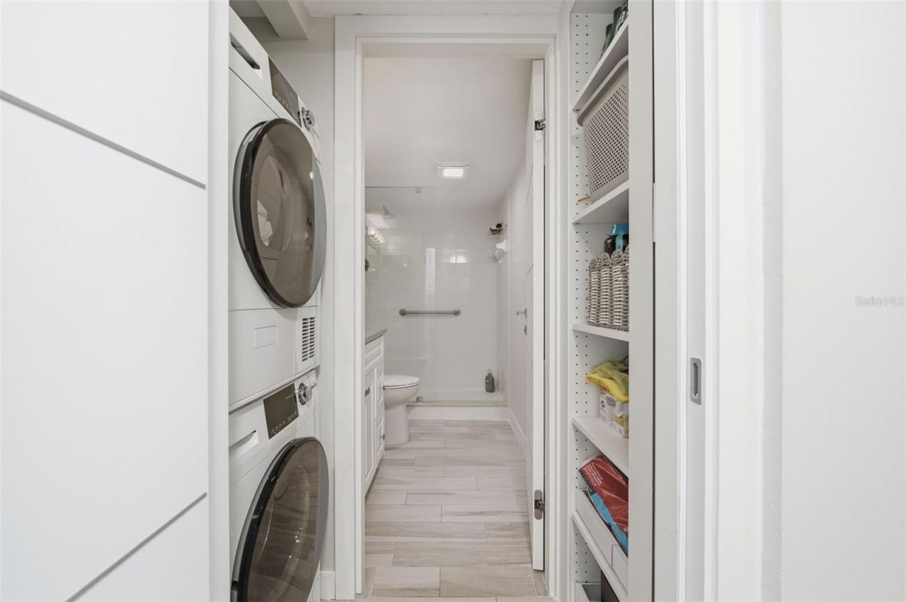 101 S Gulfstream Avenue , Unit 5G, Sarasota, FL 34236 Photo