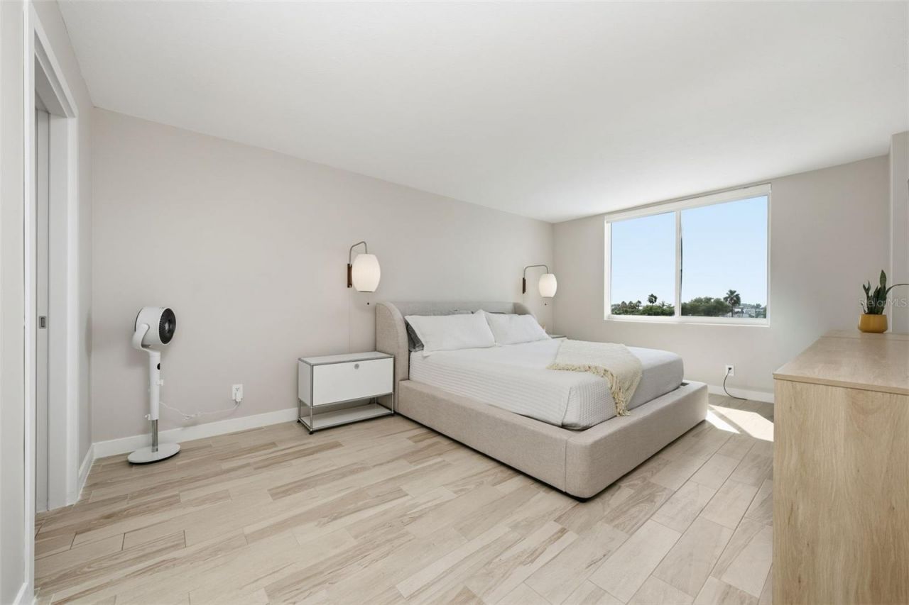 101 S Gulfstream Avenue , Unit 5G, Sarasota, FL 34236 Photo