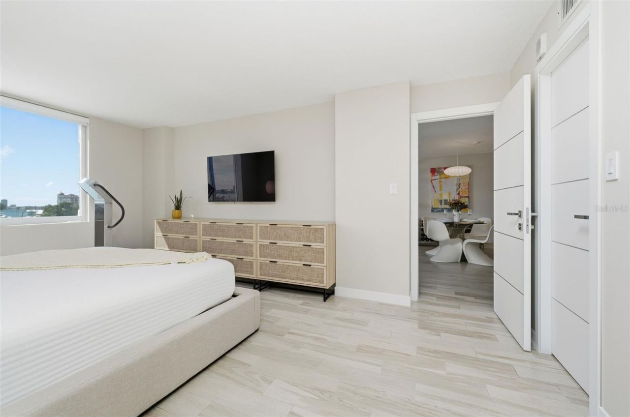 101 S Gulfstream Avenue , Unit 5G, Sarasota, FL 34236 Photo
