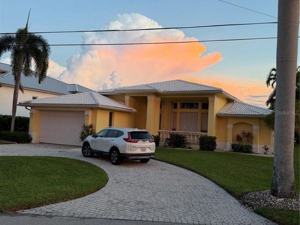 264 BAYSHORE DRIVE , CAPE CORAL, FL 33904