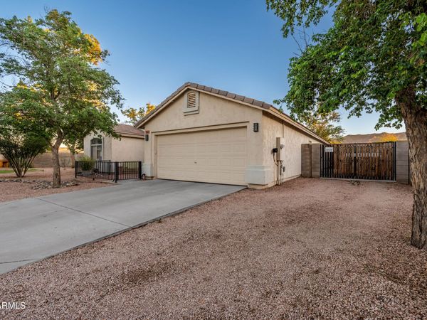 2005 W HARWELL Road, Phoenix, AZ 85041