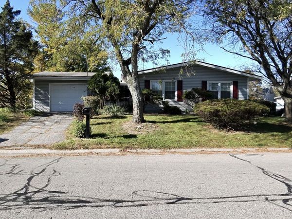 359 Salt Creek Pkwy , Unit A, Valparaiso, IN 46385