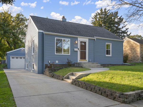 164 S Du Bois Avenue , Elgin, IL 60123