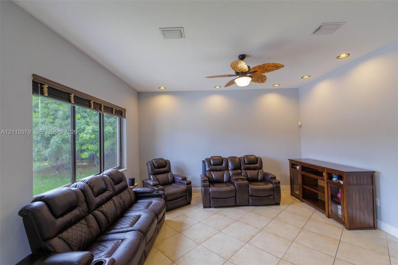 32007 SW 207th Ave, Homestead, FL 33030 Photo