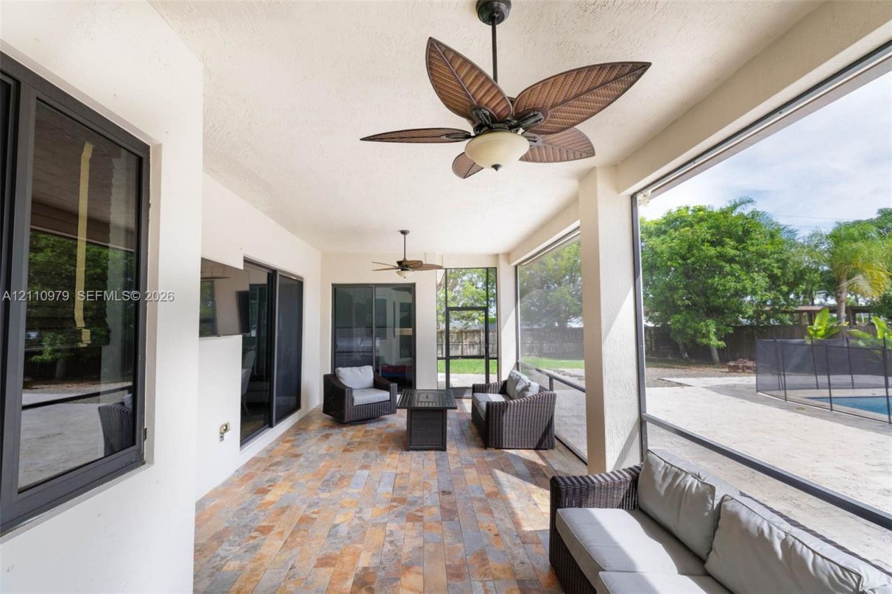 32007 SW 207th Ave, Homestead, FL 33030 Photo
