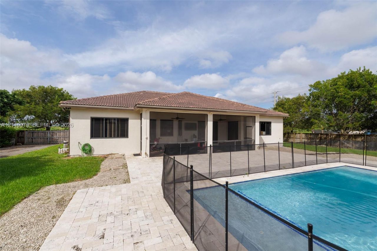 32007 SW 207th Ave, Homestead, FL 33030 Photo
