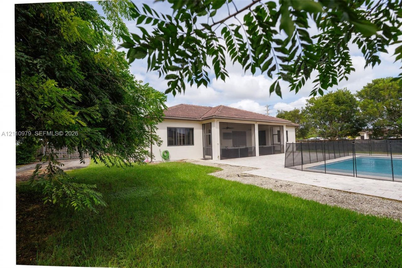 32007 SW 207th Ave, Homestead, FL 33030 Photo
