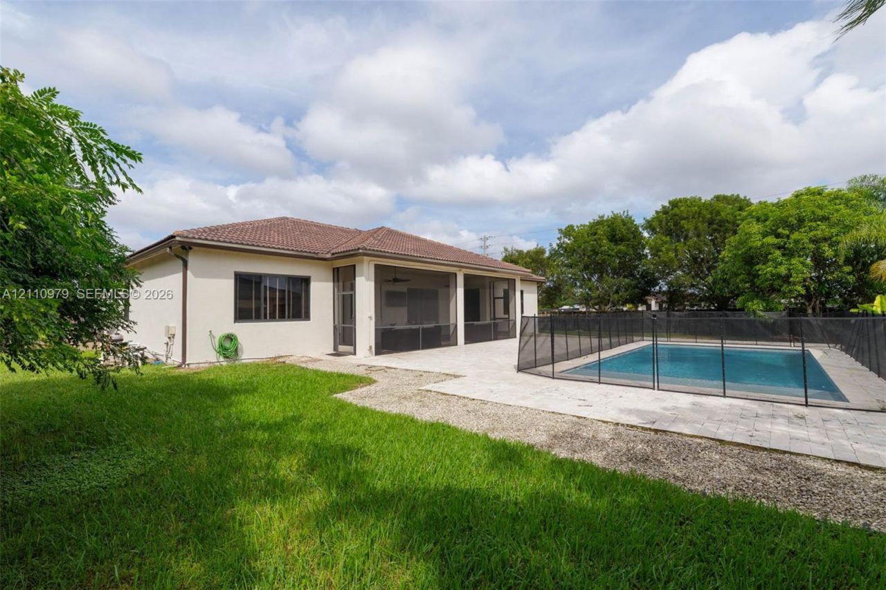32007 SW 207th Ave, Homestead, FL 33030 Photo