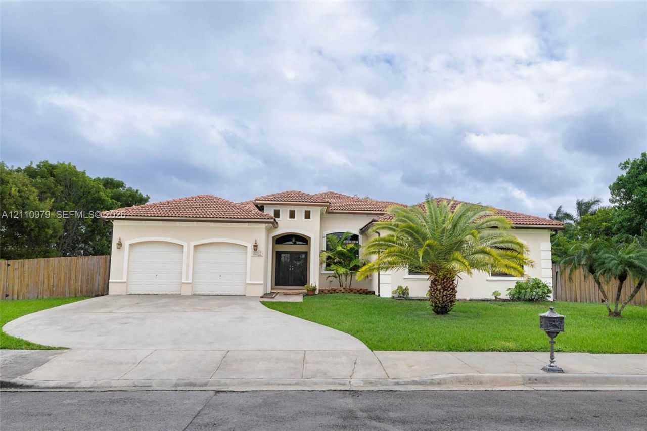 32007 SW 207th Ave, Homestead, FL 33030 Photo