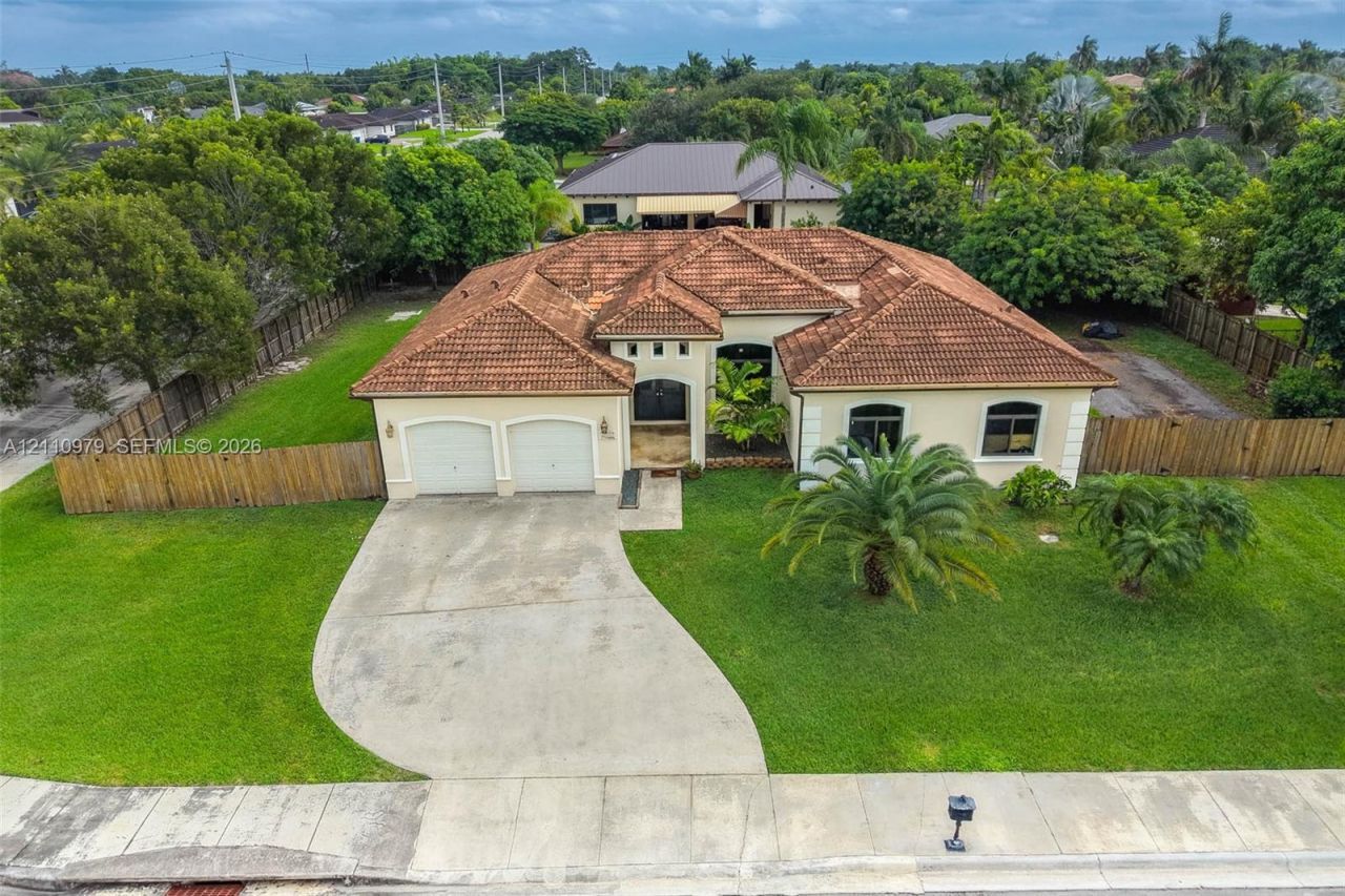 32007 SW 207th Ave, Homestead, FL 33030 Photo