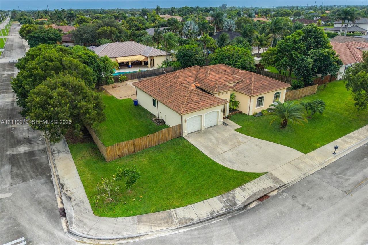 32007 SW 207th Ave, Homestead, FL 33030 Photo