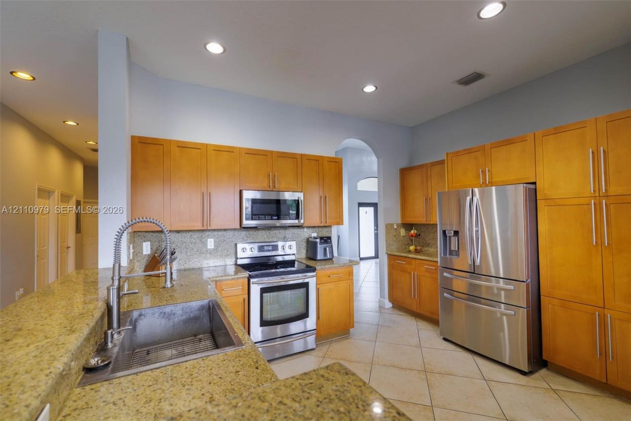 32007 SW 207th Ave, Homestead, FL 33030 Photo