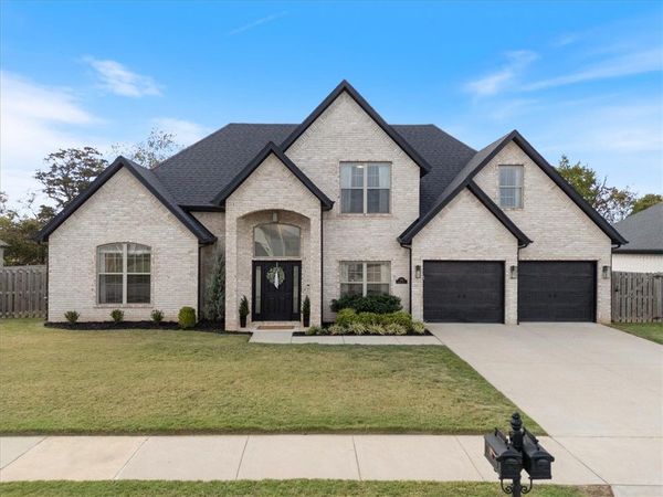 1910 Sunrise Circle , Centerton, AR 72719
