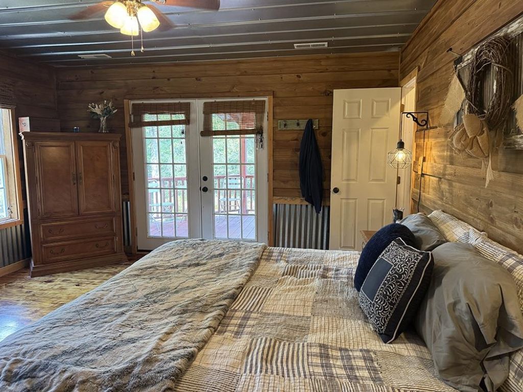2414 Gilchrist Rd. Photo 19