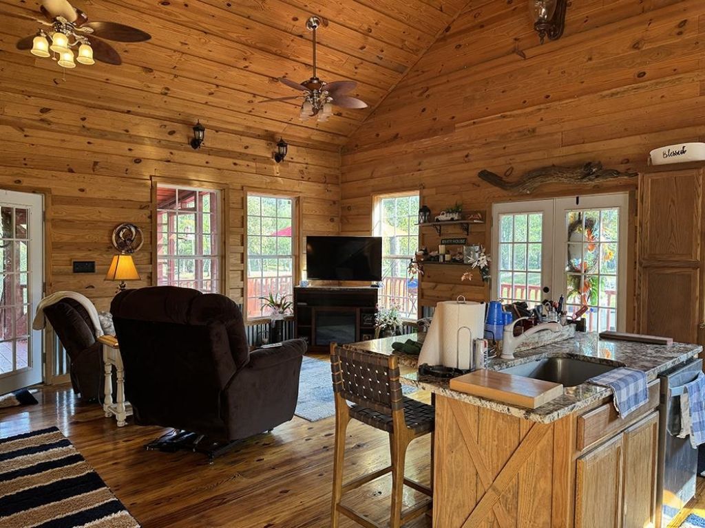 2414 Gilchrist Rd. Photo 28