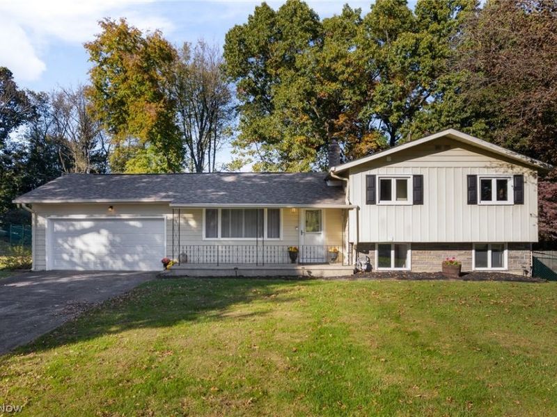 195 Gunarh Drive, Akron, OH 44319 Photo 3