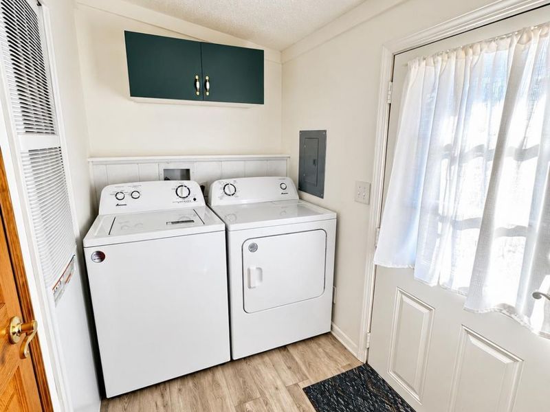 304 Kilborn Street, Sycamore, OH 44882 Photo 8