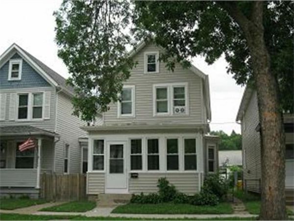 2646 Jackson Street, Dubuque, IA 52001