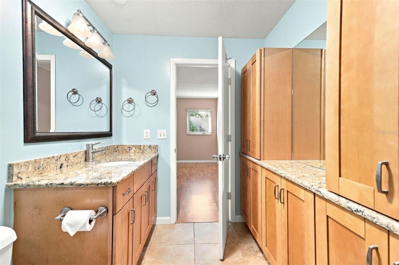 6272 Green View Cir , Unit 114, Sarasota, FL 34231 Photo
