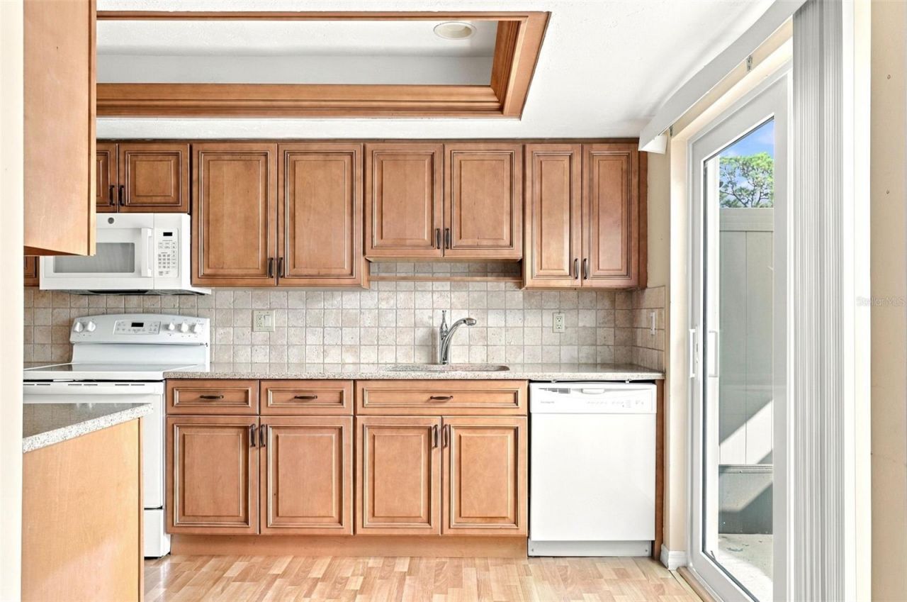 6272 Green View Cir , Unit 114, Sarasota, FL 34231 Photo
