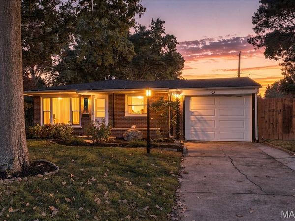 25 Saint Benedict Lane, Florissant, MO 63033