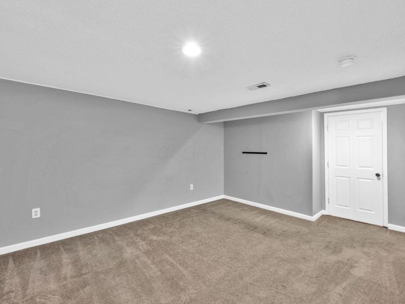 4975 Stoneybrook Boulevard, Unit 14E, Hilliard, OH 43026 Photo 22