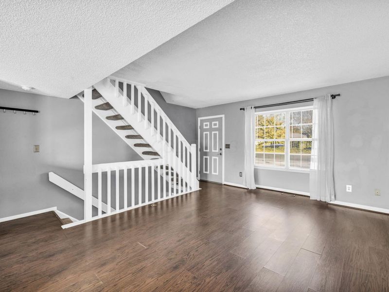 4975 Stoneybrook Boulevard, Unit 14E, Hilliard, OH 43026 Photo 3