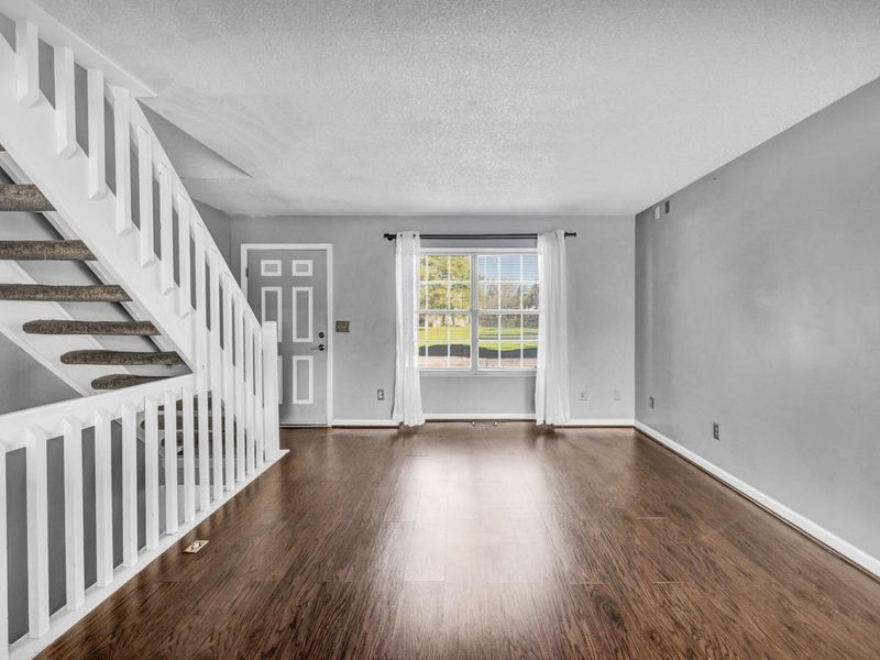 4975 Stoneybrook Boulevard, Unit 14E, Hilliard, OH 43026 Photo 8