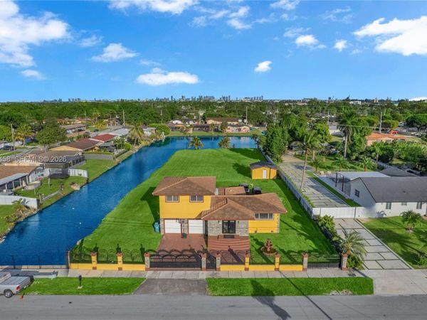 17135 NW 19th Ave , Miami Gardens, FL 33056