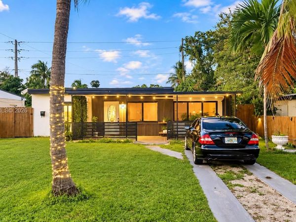 1679 NE 182nd St , North Miami Beach, FL 33162