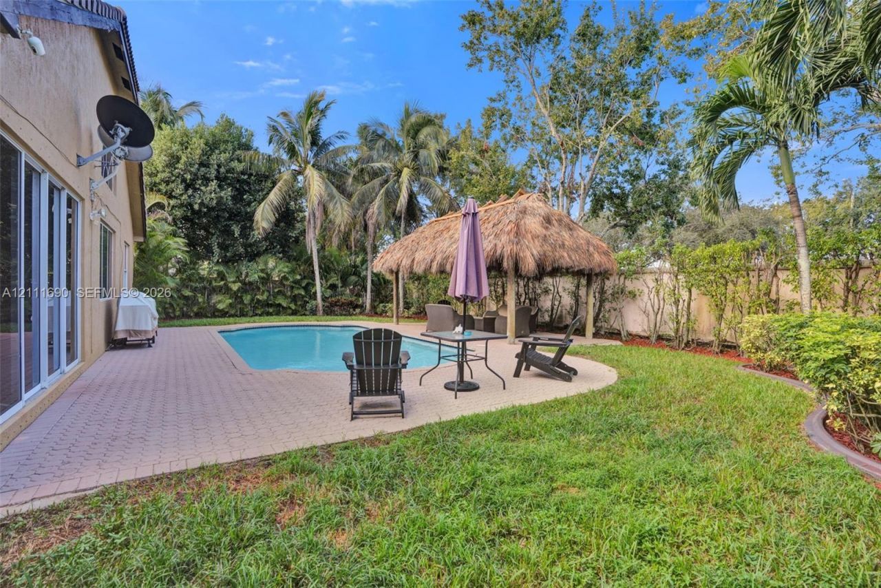 694 SW 159th Ln , Pembroke Pines, FL 33027 Photo