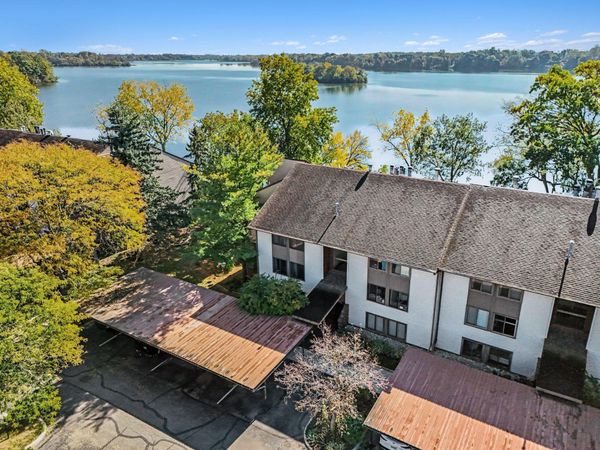 640 Cliffs Drive, Unit 101b, Ypsilanti, MI 48198